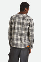 Men's Builders Bowery Performance Flannel in Off White/Black