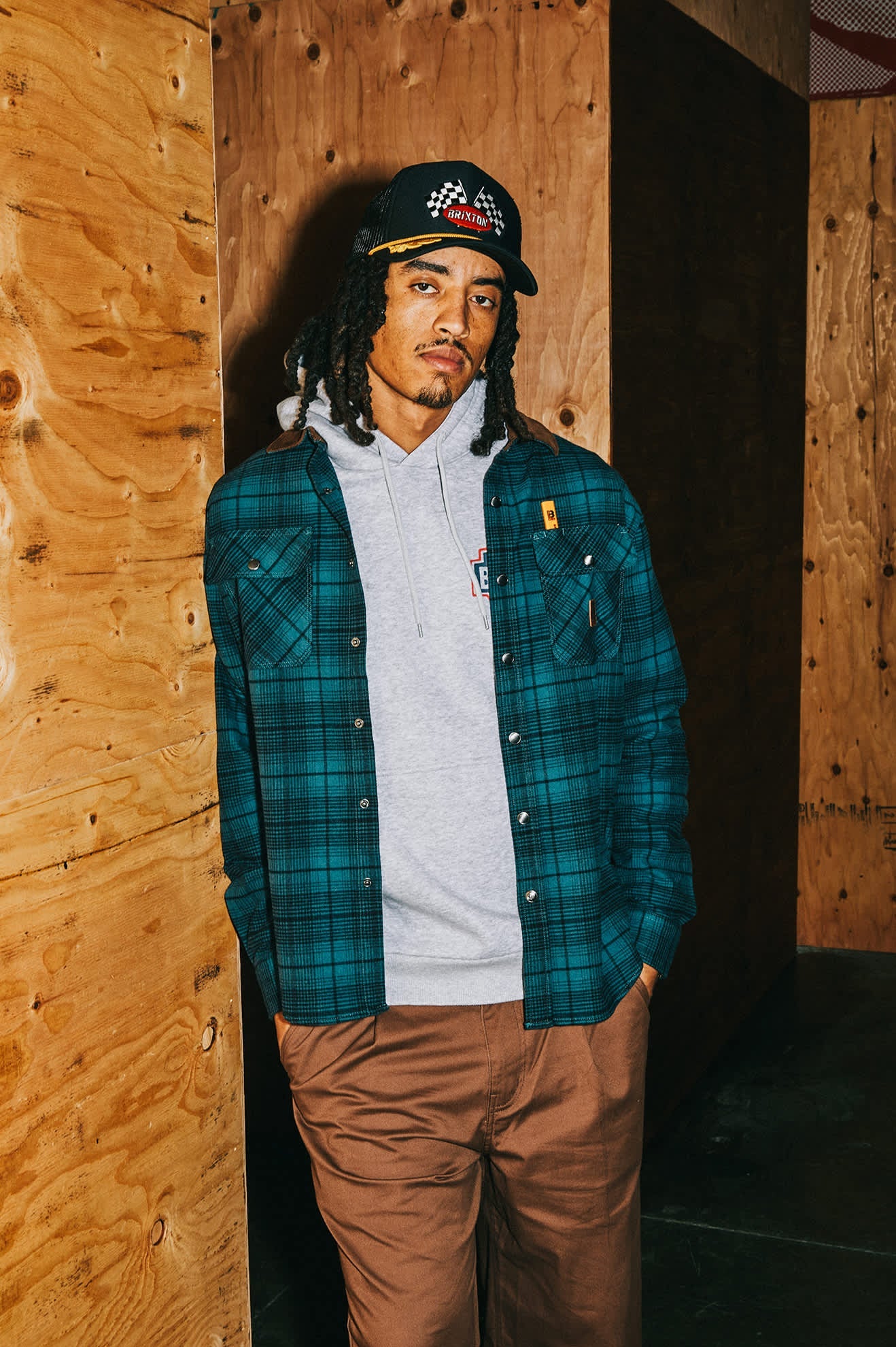 Men's Builders Bowery Performance Flannel in Night Sage/Black