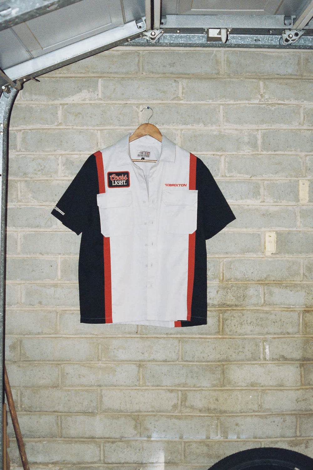 Men's Coors Light Shake Down Short Sleeve Shirt in Silver/Black