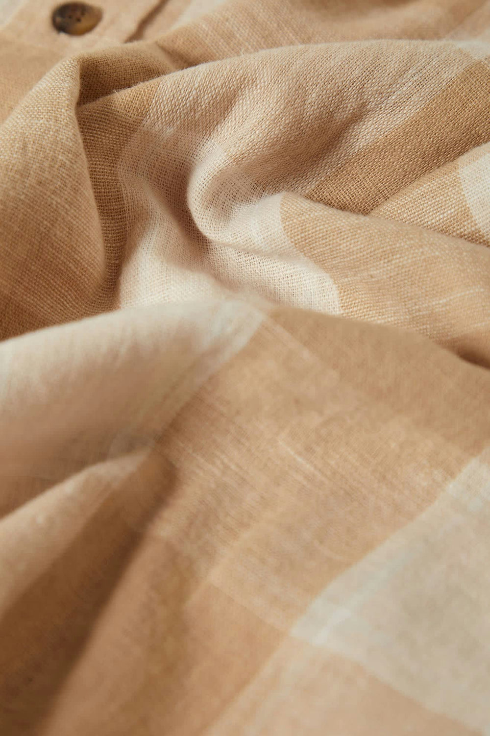 Men's Cru Linen Blend Short Sleeve Shirt in Off White/Sand