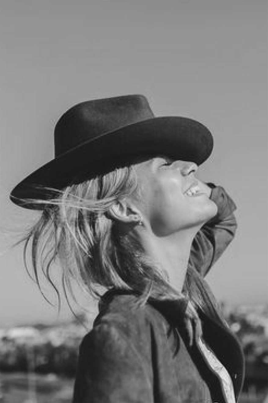 Unisex Messer Fedora in Sand