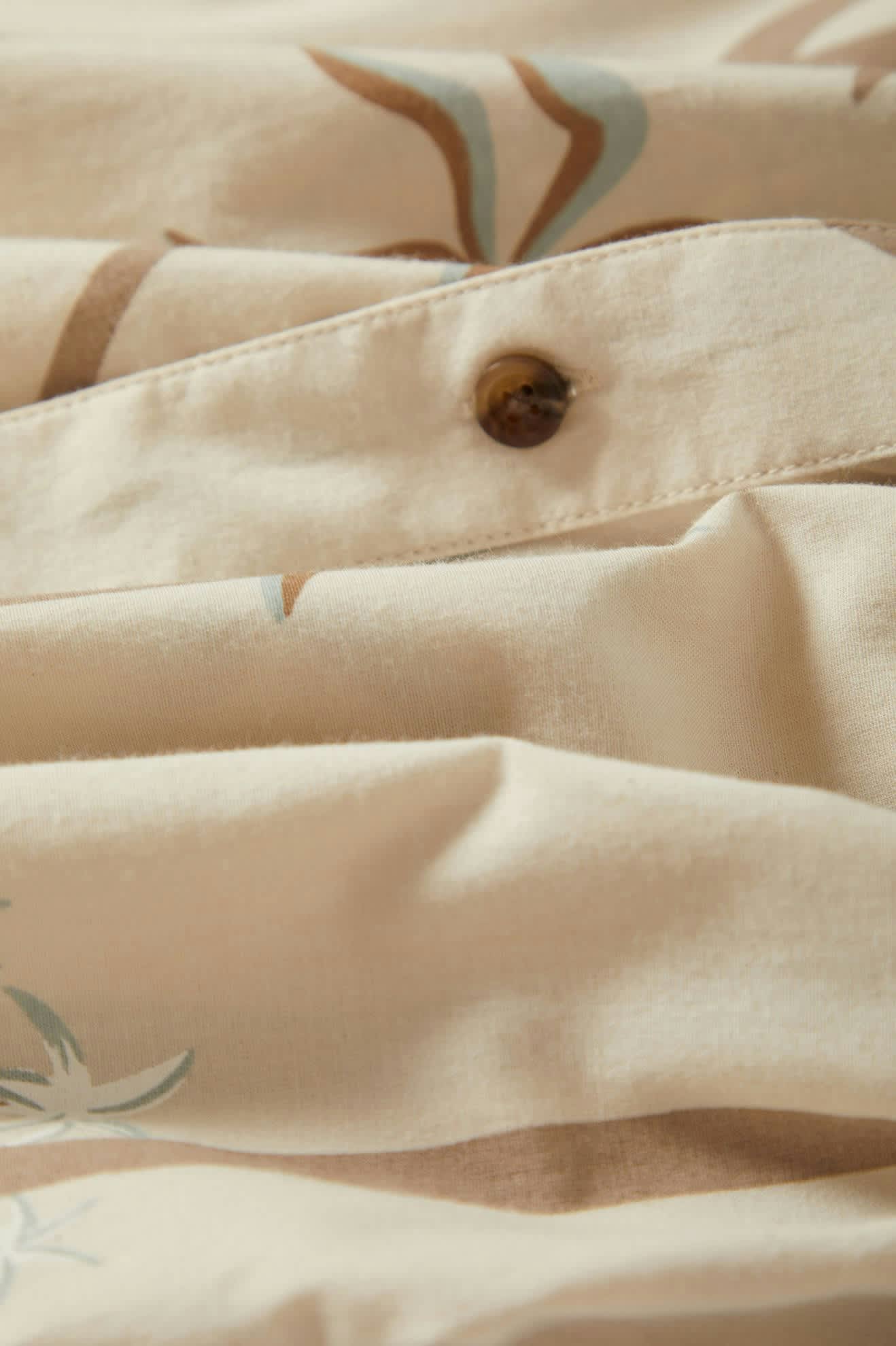 Men's Charter Print S/S Shirt in Whitecap Scenic Trip