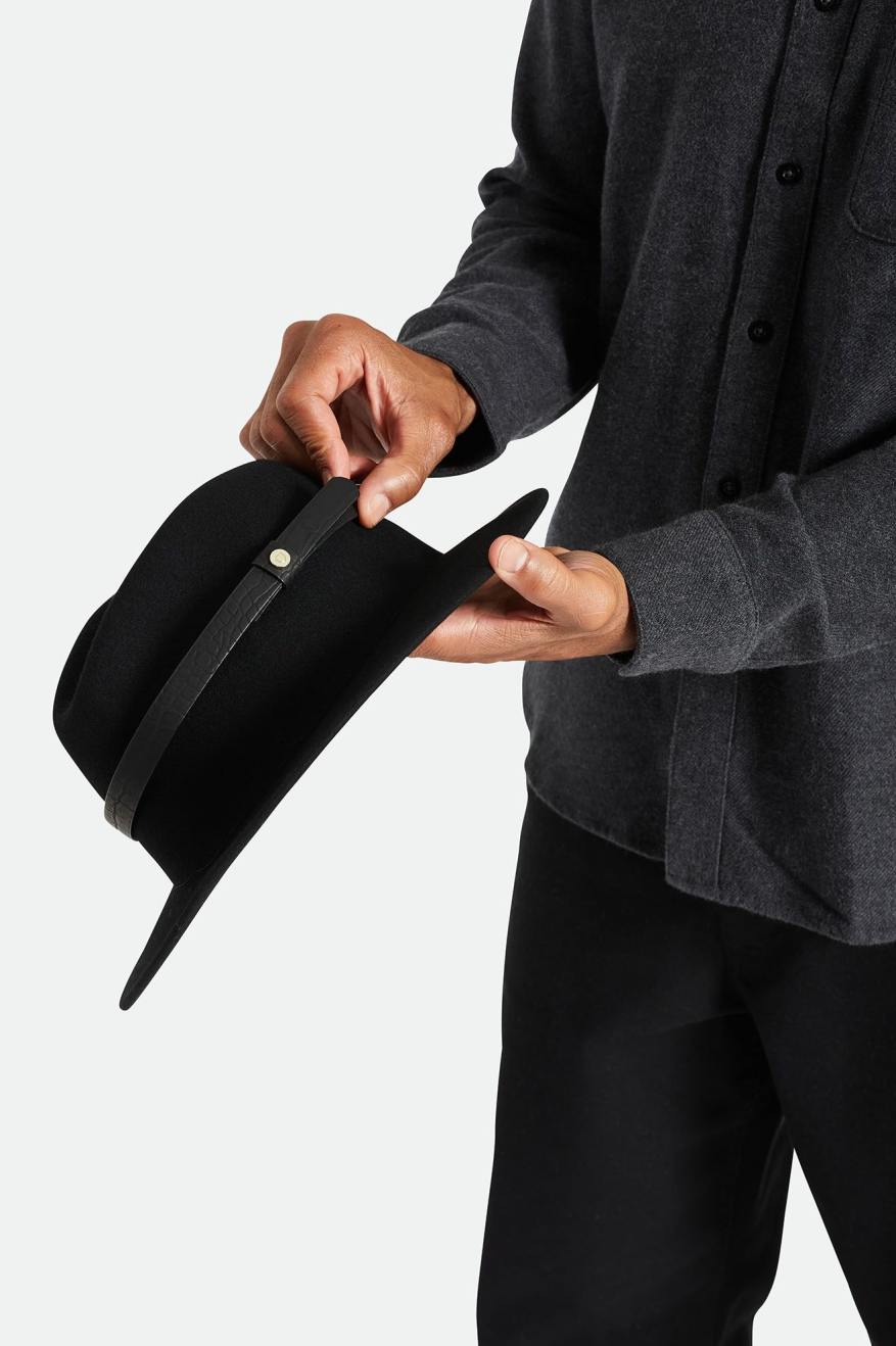 Unisex Brixton Adjustable Shield Hat Band In The Color Black Crocodile