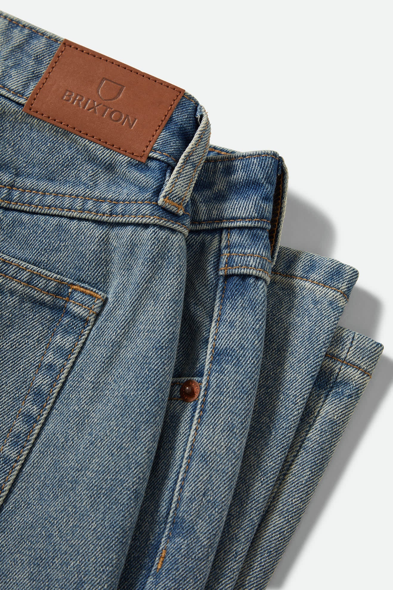 Women's Margo Cropped 5-Pocket Pant in Light Denim