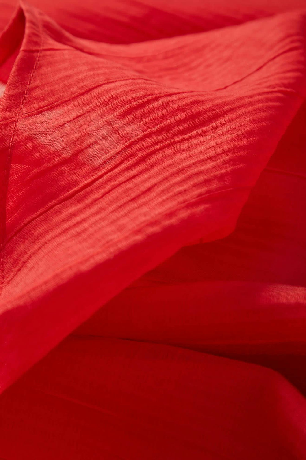 Women's East Side Boxy L/S Button Down in Crimson