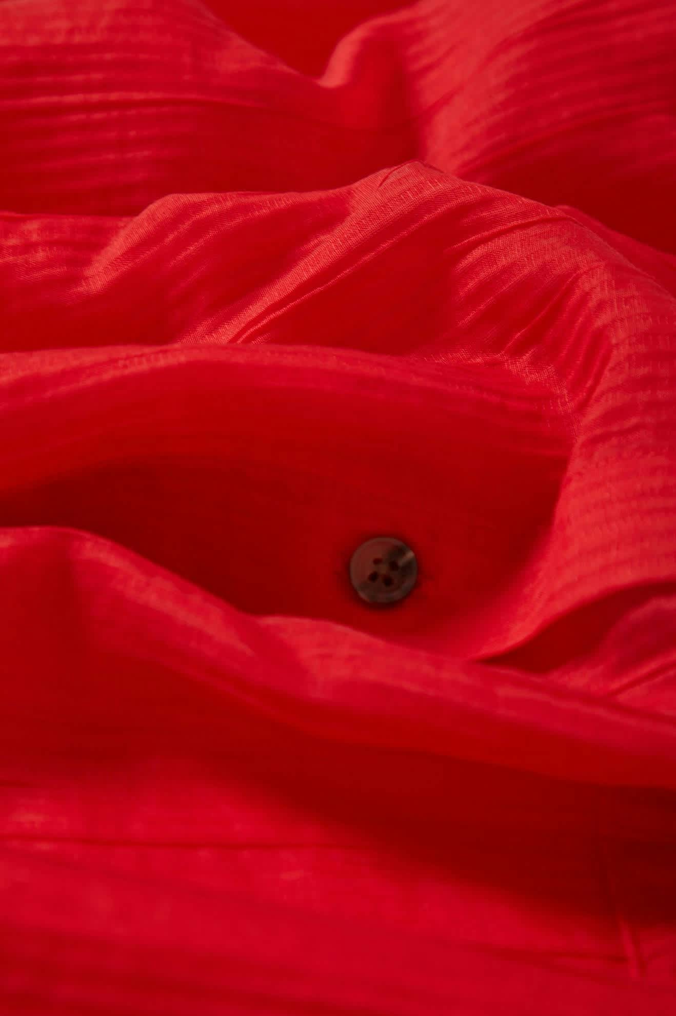 Women's East Side Boxy L/S Button Down in Crimson